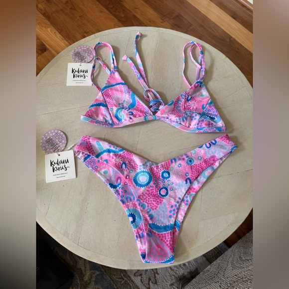 Kulani Kinis Other - Kulani Kinis Bikini Sophie Skies Size M NWT 🌸🦋🩷